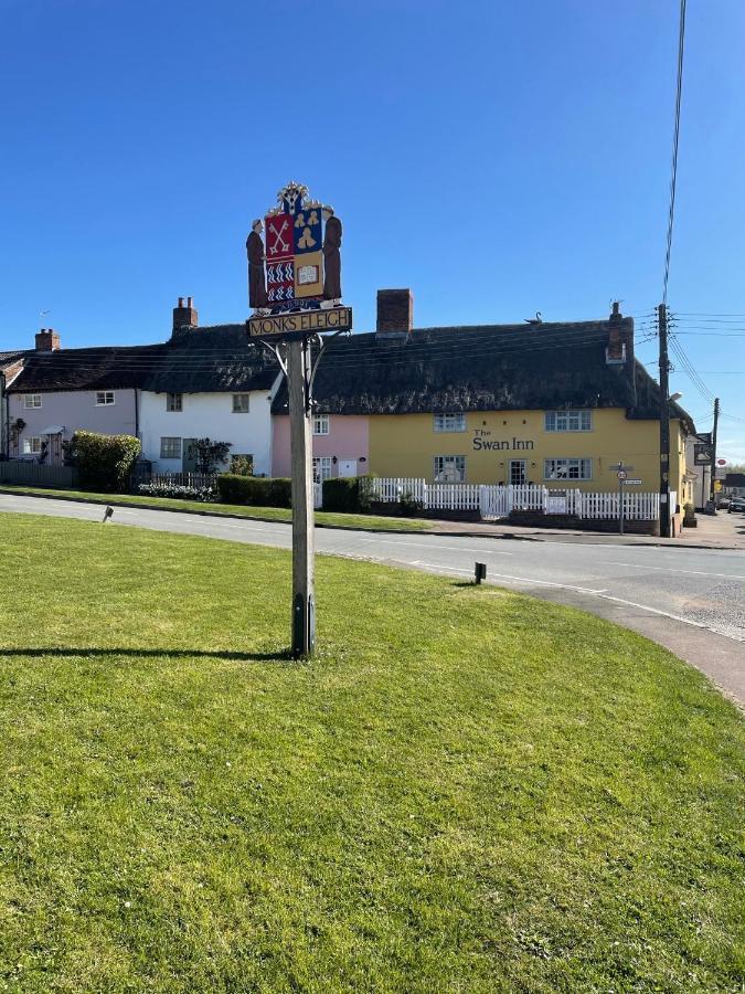 The Swan Inn Monks Eleigh Экстерьер фото